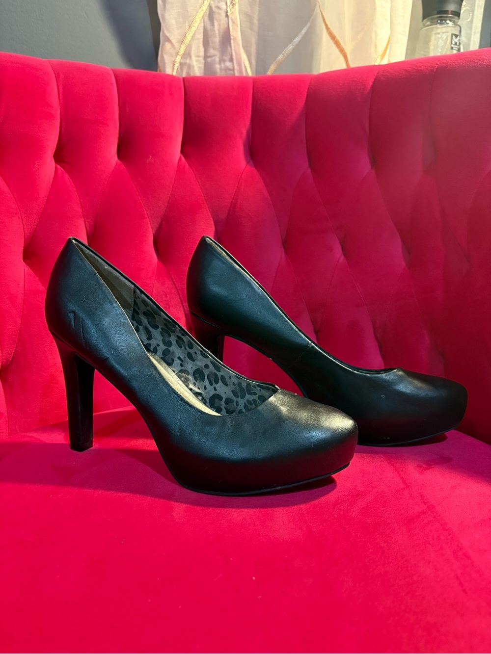 G by Guess Black Leather High Heel Pumps